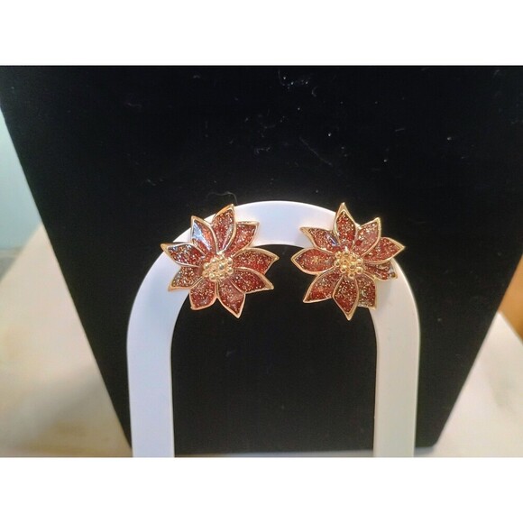 Vintage Avon Red Glitter Enamel Poinsettia Clip on Earrings Christmas 1980s - Picture 4 of 5